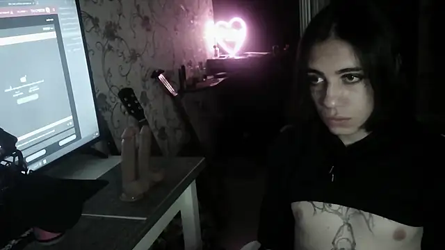 Snapshot of Kira_UwU_666 chatting on 07.24.26 Kira UwU 666 online show from 07.24.26
