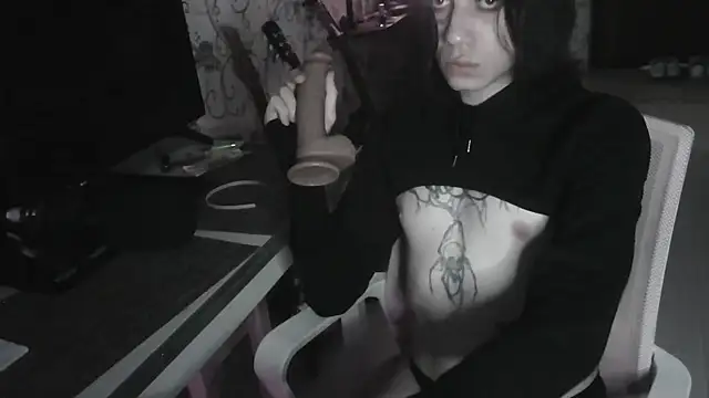 Snapshot of Kira_UwU_666 chatting on 07.27.26 Kira UwU 666 online show from 07.27.26