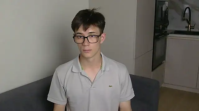 Snapshot of ElijahTarlet chatting on 08.01.26 ElijahTarlet online show from 08.01.26