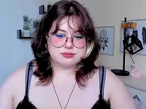 Snapshot of OpheliaLush chatting on 08.03.26 OpheliaLush online show from 08.03.26