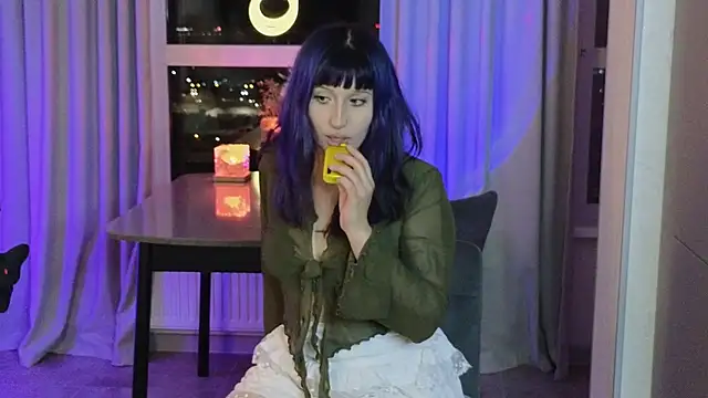 Snapshot of realIssadora chatting on 07.31.26 realIssadora online show from 07.31.26