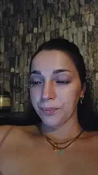 Snapshot of Leila_kisses chatting on 08.02.26 Leila kisses online show from 08.02.26
