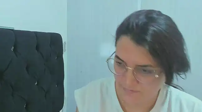 Snapshot of MARILYN_GARCIA chatting on 12.11.24 MARILYN GARCIA online show from 12.11.24