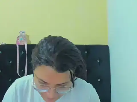 Snapshot of MARILYN_GARCIA chatting on 12.20.24 MARILYN GARCIA online show from 12.20.24
