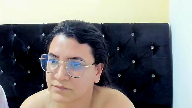 Snapshot of MARILYN_GARCIA chatting on 01.04.25 MARILYN GARCIA online show from 01.04.25