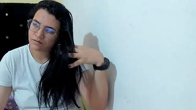 Snapshot of MARILYN_GARCIA chatting on 01.05.25 MARILYN GARCIA online show from 01.05.25