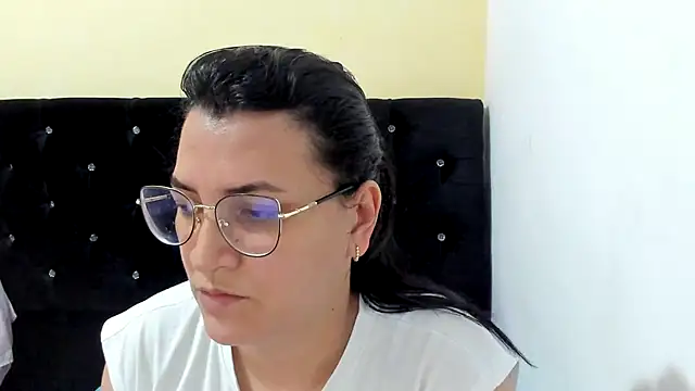 Snapshot of MARILYN_GARCIA chatting on 01.06.25 MARILYN GARCIA online show from 01.06.25