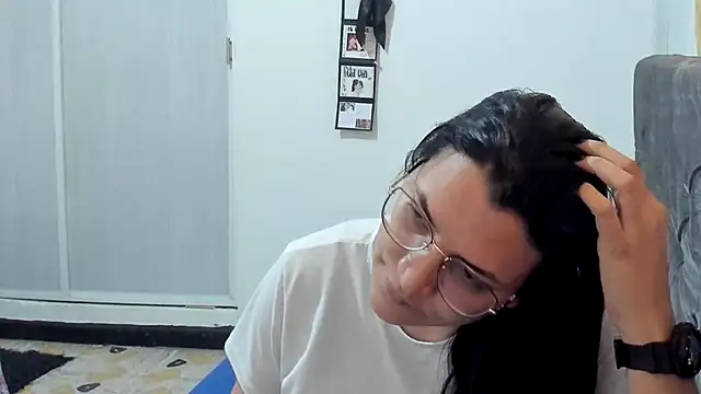 Snapshot of MARILYN_GARCIA chatting on 01.08.25 MARILYN GARCIA online show from 01.08.25