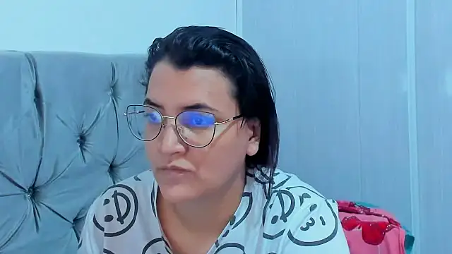 Snapshot of MARILYN_GARCIA chatting on 01.20.25 MARILYN GARCIA online show from 01.20.25