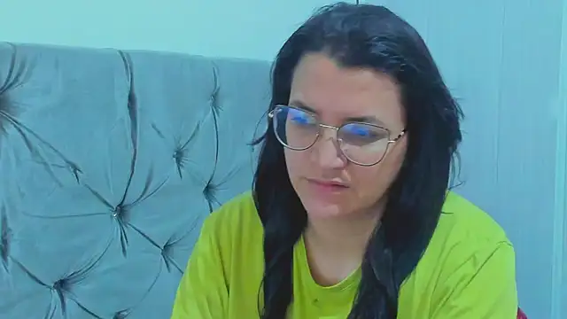 Snapshot of MARILYN_GARCIA chatting on 01.26.25 MARILYN GARCIA online show from 01.26.25