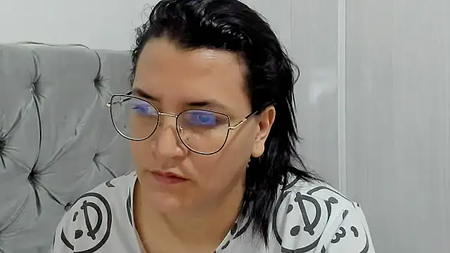 Snapshot of MARILYN_GARCIA chatting on 01.27.25 MARILYN GARCIA online show from 01.27.25