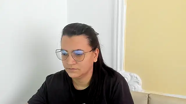Snapshot of MARILYN_GARCIA chatting on 02.06.25 MARILYN GARCIA online show from 02.06.25