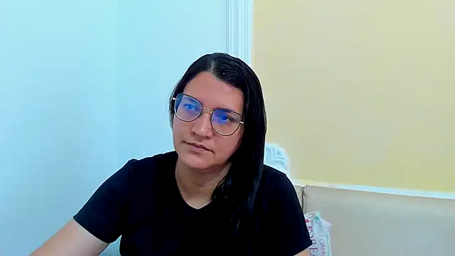 Snapshot of MARILYN_GARCIA chatting on 03.03.25 MARILYN GARCIA online show from 03.03.25