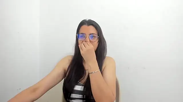 Snapshot of MARILYN_GARCIA chatting on 09.09.25 MARILYN GARCIA online show from 09.09.25
