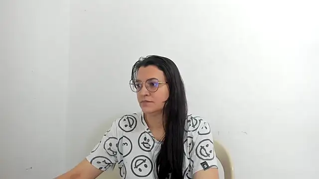 Snapshot of MARILYN_GARCIA chatting on 09.10.25 MARILYN GARCIA online show from 09.10.25