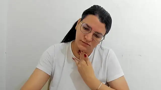 Snapshot of MARILYN_GARCIA chatting on 09.12.25 MARILYN GARCIA online show from 09.12.25