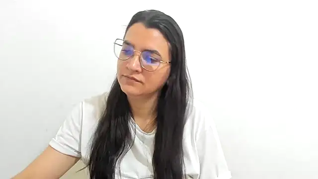 Snapshot of MARILYN_GARCIA chatting on 09.29.25 MARILYN GARCIA online show from 09.29.25