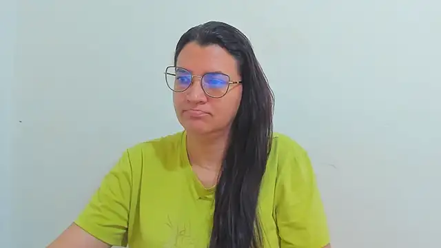 Snapshot of MARILYN_GARCIA chatting on 09.30.25 MARILYN GARCIA online show from 09.30.25