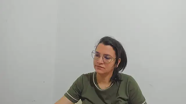Snapshot of MARILYN_GARCIA chatting on 10.04.25 MARILYN GARCIA online show from 10.04.25