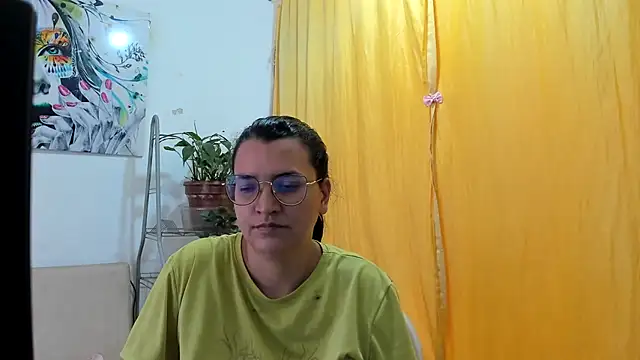 Snapshot of MARILYN_GARCIA chatting on 06.29.26 MARILYN GARCIA online show from 06.29.26