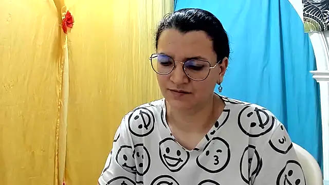Snapshot of MARILYN_GARCIA chatting on 08.01.26 MARILYN GARCIA online show from 08.01.26