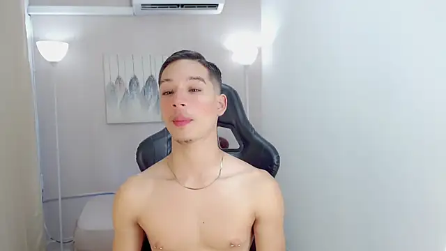 Snapshot of Flex_boyy_ chatting on 08.08.26 Flex boyy online show from 08.08.26