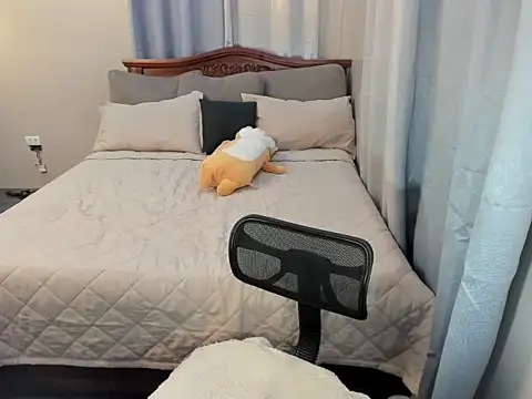 LegendaryNicole online show from 03.17.26