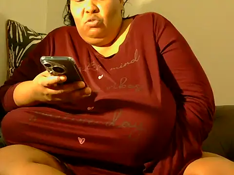 Snapshot of nancy111 chatting on 12.02.25 nancy111 online show from 12.02.25