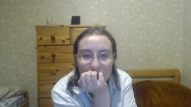 Snapshot of Smart_Rose chatting on 02.04.25 Smart Rose online show from 02.04.25