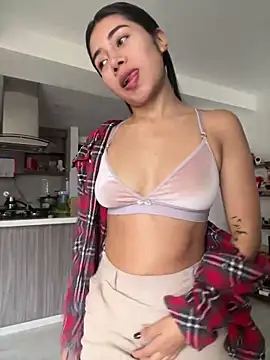 Snapshot of aimi_art1 chatting on 02.04.25 aimi art1 online show from 02.04.25