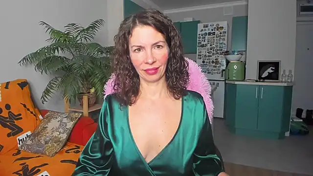 ChristinaGlory online show from 03.19.25