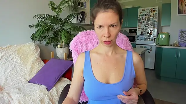 ChristinaGlory online show from 05.17.26