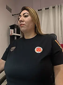 Snapshot of kendra_fire chatting on 06.23.26 kendra fire online show from 06.23.26