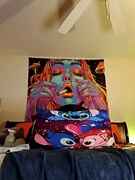 EnticingAaliyah online show from 11.17.25