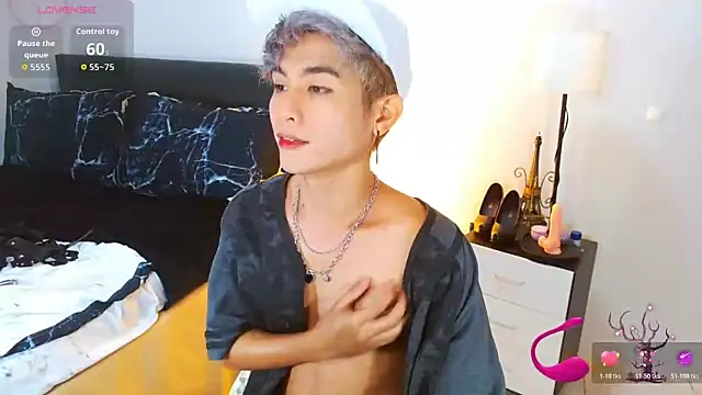 Snapshot of WildestTwink chatting on 04.23.26 WildestTwink online show from 04.23.26