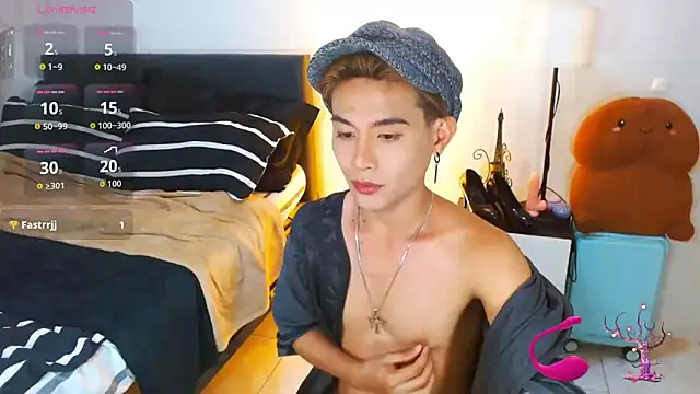Snapshot of WildestTwink chatting on 06.19.26 WildestTwink online show from 06.19.26