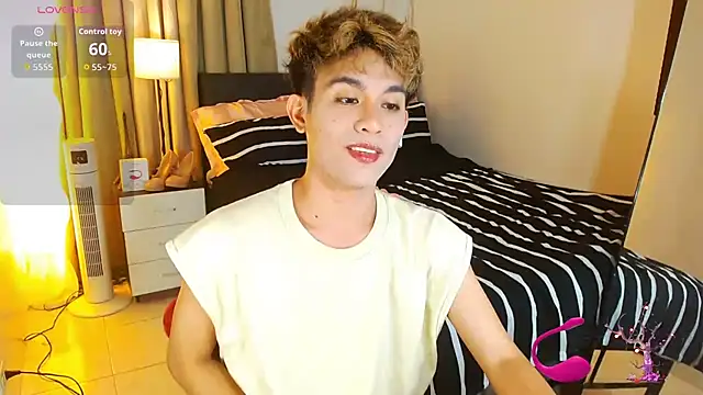 Snapshot of WildestTwink chatting on 07.28.26 WildestTwink online show from 07.28.26
