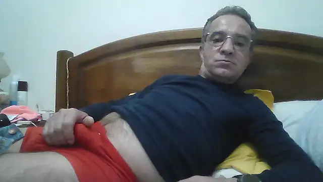 Snapshot of CarlosRocha73 chatting on 05.02.26 CarlosRocha73 online show from 05.02.26