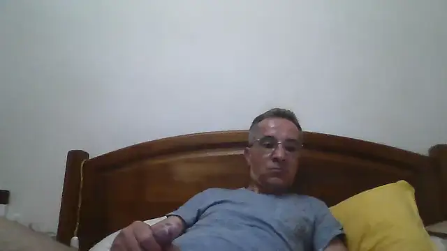 Snapshot of CarlosRocha73 chatting on 05.10.26 CarlosRocha73 online show from 05.10.26