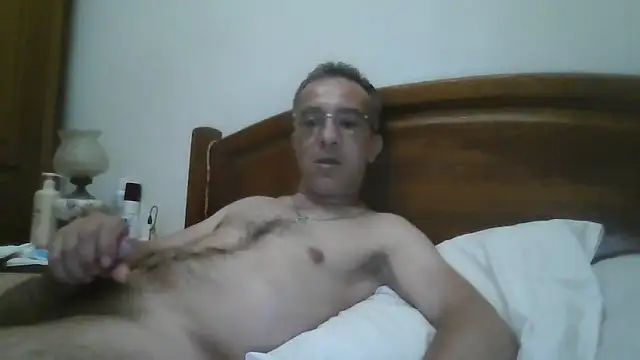 Snapshot of CarlosRocha73 chatting on 05.24.26 CarlosRocha73 online show from 05.24.26