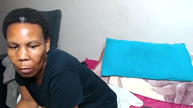 Snapshot of SuperNova40 chatting on 03.20.25 SuperNova40 online show from 03.20.25