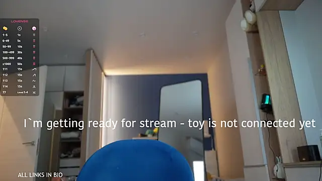 LAUREL HAZEL online show from 02.15.25