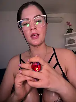 Carolina Novoa online show from 02.02.25