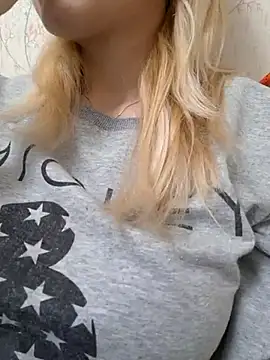 YogisticJuli666 online show from 03.05.25