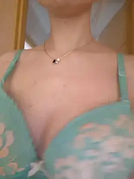 YogisticJuli666 online show from 03.12.25