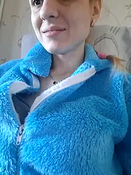 YogisticJuli666 online show from 03.18.25