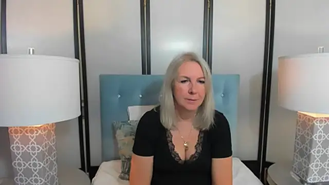 EricaTop online show from 10.25.25