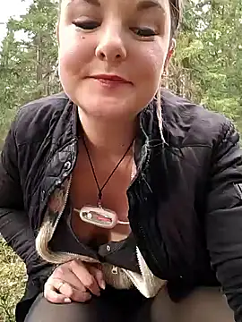 SwedishJennifer online show from 03.12.25