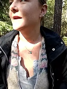 SwedishJennifer online show from 04.28.26