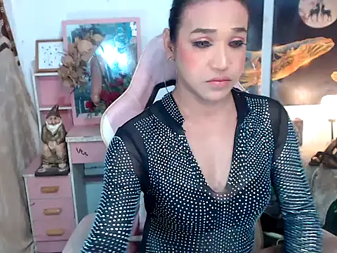 AsianMariaTs online show from 11.18.25